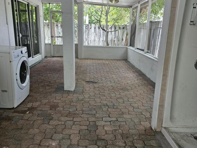 Продажа дома по адресу 21109 NE 3 Court - фото 6363459