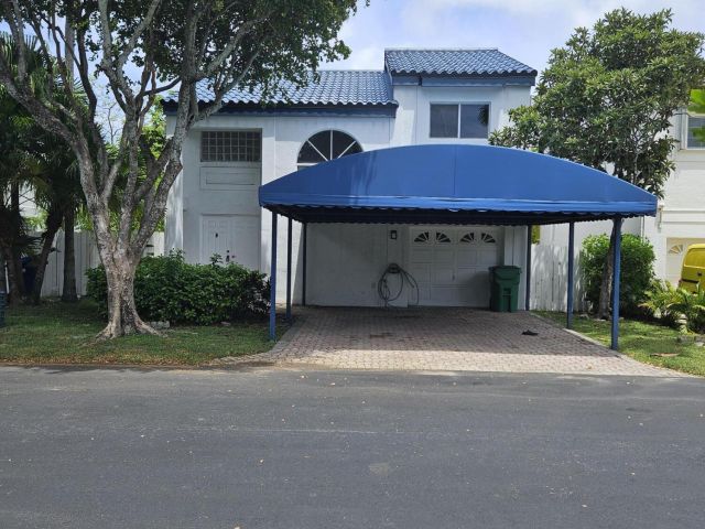 Продажа дома по адресу 21109 NE 3 Court - фото 6363470