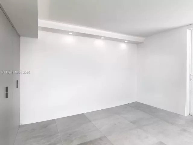 Продажа квартиры #1515 - фото 6406077