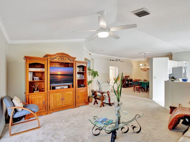 Продажа дома по адресу 1011 Aspri Way - фото 6386133