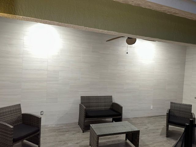 Продажа дома по адресу 150 NE 26th Court - фото 6360037