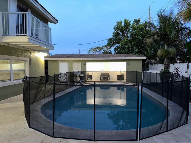 Продажа дома по адресу 150 NE 26th Court - фото 6360038