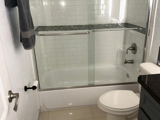 Продажа дома по адресу 150 NE 26th Court - фото 6360049