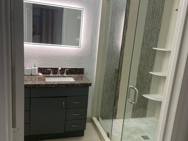 Продажа дома по адресу 150 NE 26th Court - фото 6360050