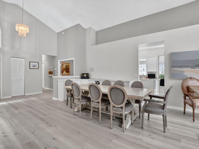 Продажа дома по адресу 5326 NW 21st Avenue - фото 6365772