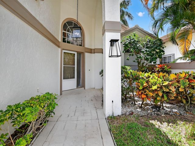 Продажа дома по адресу 5326 NW 21st Avenue - фото 6365776