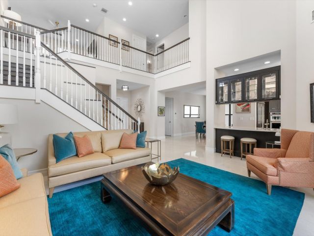 Дом в аренду по адресу 16615 Germaine Drive - фото 6416483