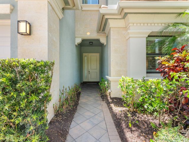 Дом в аренду по адресу 16615 Germaine Drive - фото 6416485