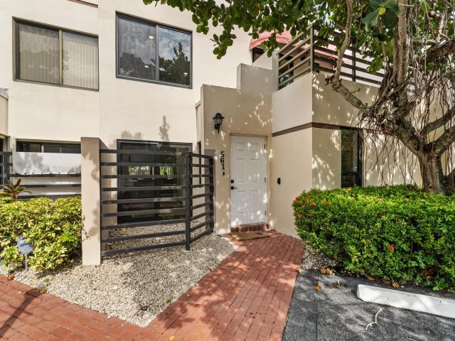 Дом в аренду по адресу 541 N Ocean Boulevard 5610 - фото 6370585