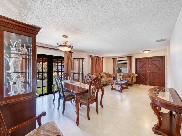 Продажа дома по адресу 13401 SW 30th Street - фото 6363414