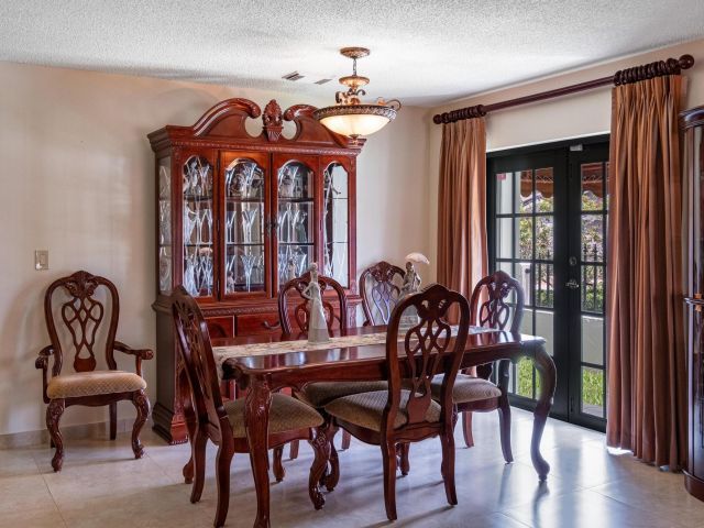 Продажа дома по адресу 13401 SW 30th Street - фото 6363424