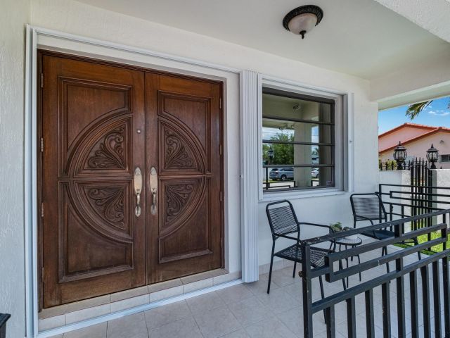 Продажа дома по адресу 13401 SW 30th Street - фото 6363430