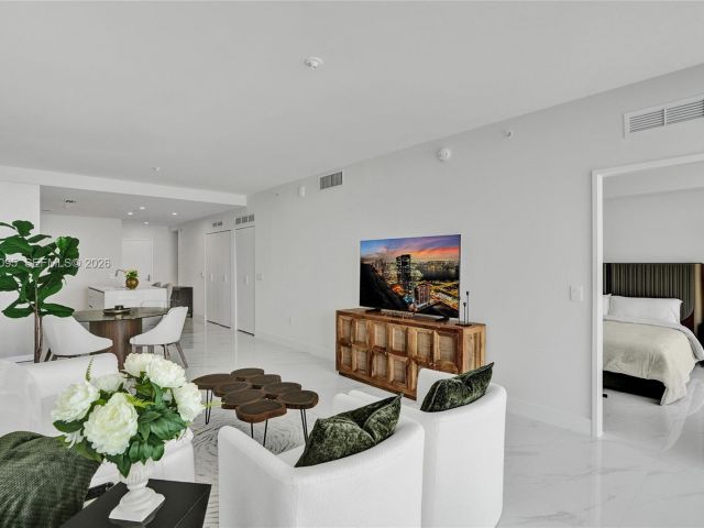 Продажа квартиры #806 - фото 6400786