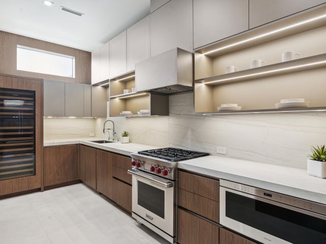 Продажа дома по адресу 354 NE 4th Street - фото 6378392