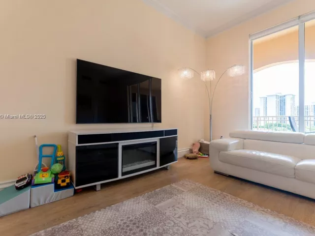 Продажа квартиры #710 - фото 6366099