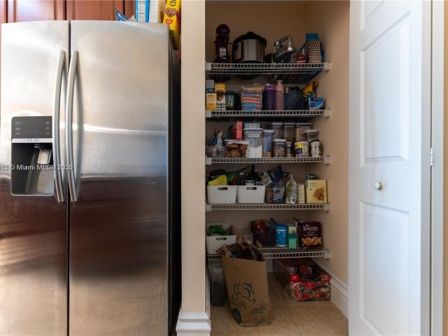 Продажа квартиры #710 - фото 6366085