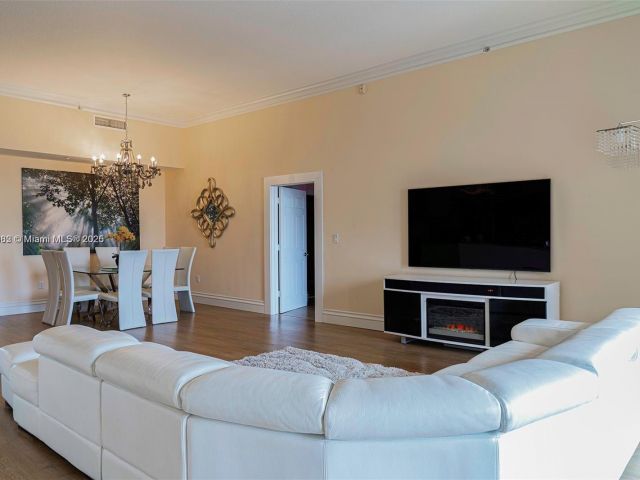 Продажа квартиры #710 - фото 6366102