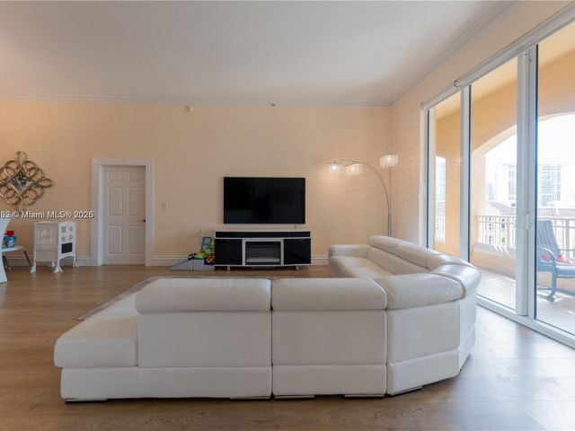 Продажа квартиры #710 - фото 6366103