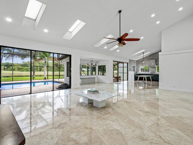 Дом в аренду по адресу 10391 Boca Woods Lane - фото 6365869