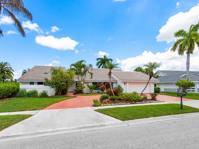 Дом в аренду по адресу 10391 Boca Woods Lane - фото 6365874