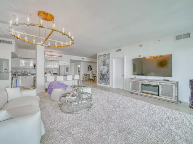 Продажа квартиры #2-1103 - фото 6368903