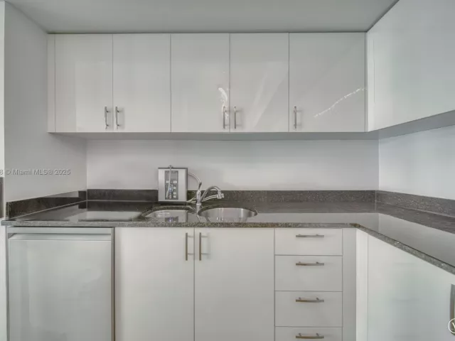 Продажа квартиры #2-1103 - фото 6368906