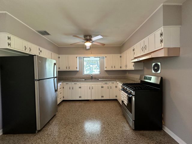 Дом в аренду по адресу 415 49th Street - фото 6592602