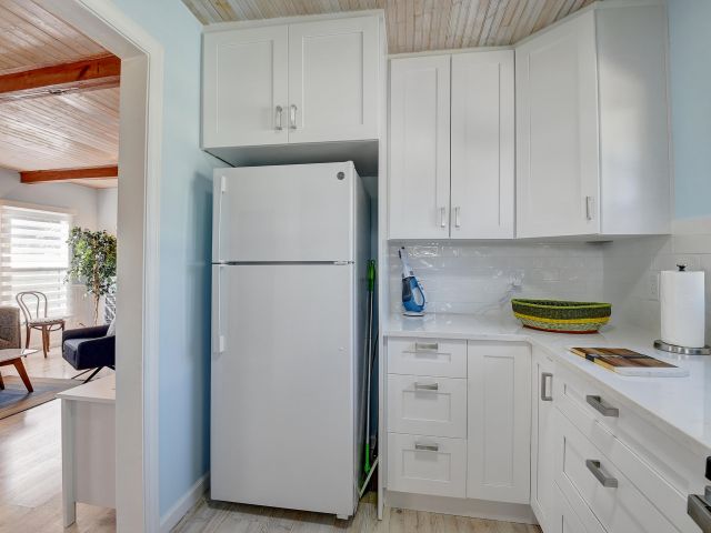 Дом в аренду по адресу 212 SW 1st Avenue - фото 6425849