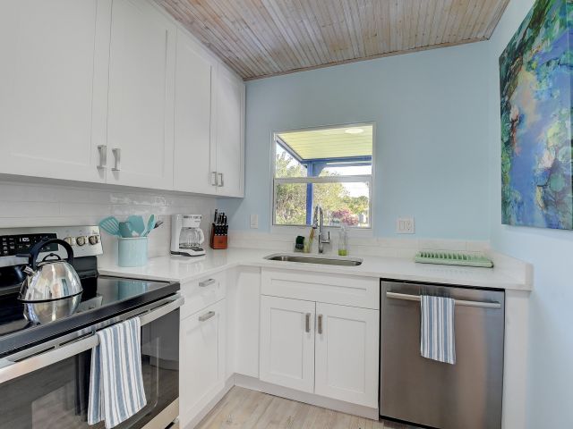 Дом в аренду по адресу 212 SW 1st Avenue - фото 6425850