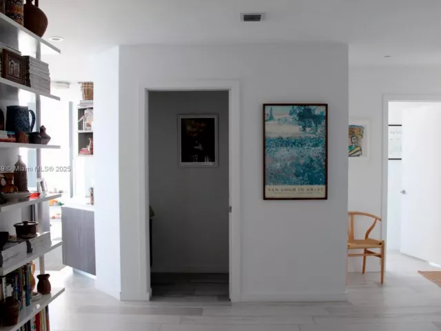 Продажа квартиры #3301 - фото 6379930