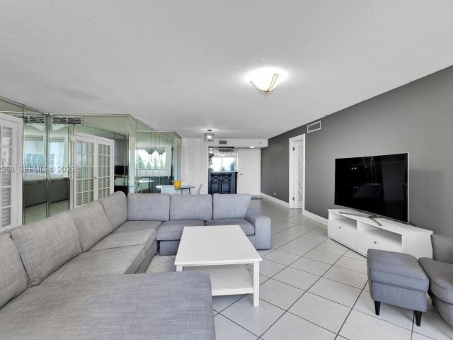 Продажа квартиры #311 - фото 6374091