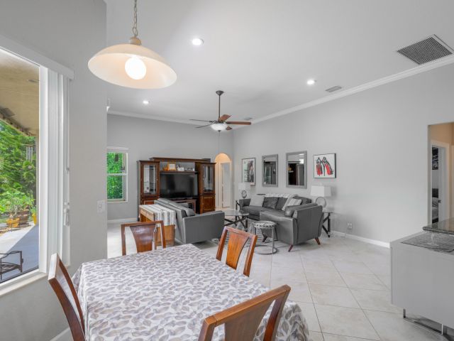 Продажа дома по адресу 3968 W Hamilton - фото 6446395