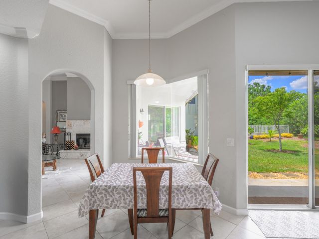 Продажа дома по адресу 3968 W Hamilton - фото 6446396