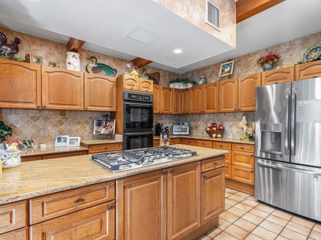 Продажа дома по адресу 4838 Charlton Way - фото 6373979