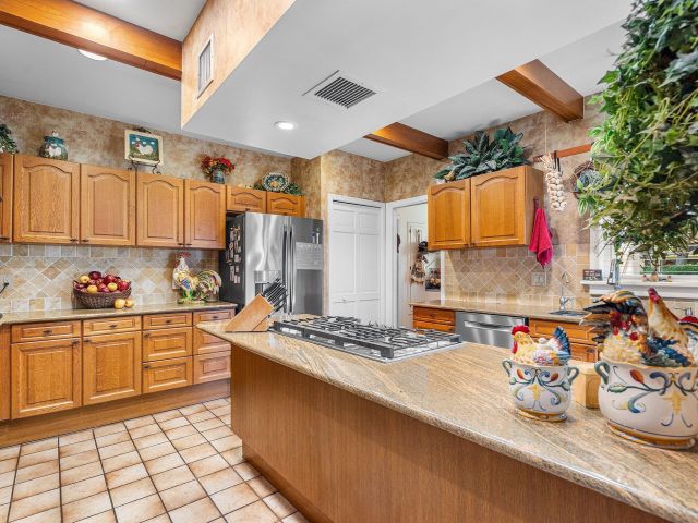 Продажа дома по адресу 4838 Charlton Way - фото 6373980