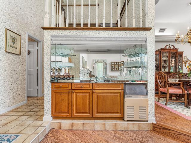 Продажа дома по адресу 4838 Charlton Way - фото 6373987