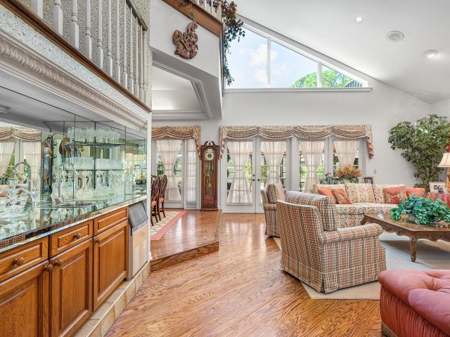 Продажа дома по адресу 4838 Charlton Way - фото 6373988