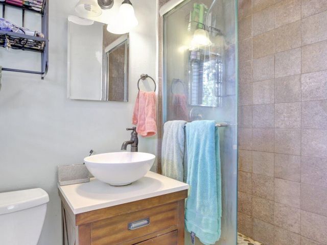 Дом в аренду по адресу 3241 SW 19 Street - фото 6444201