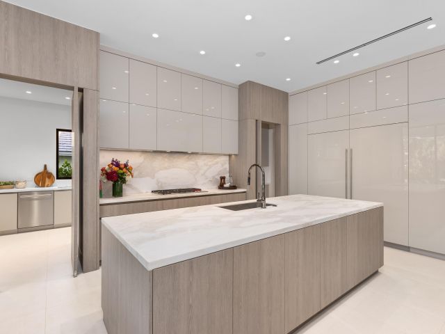 Продажа дома по адресу 541 Golden Harbour Drive - фото 6413573