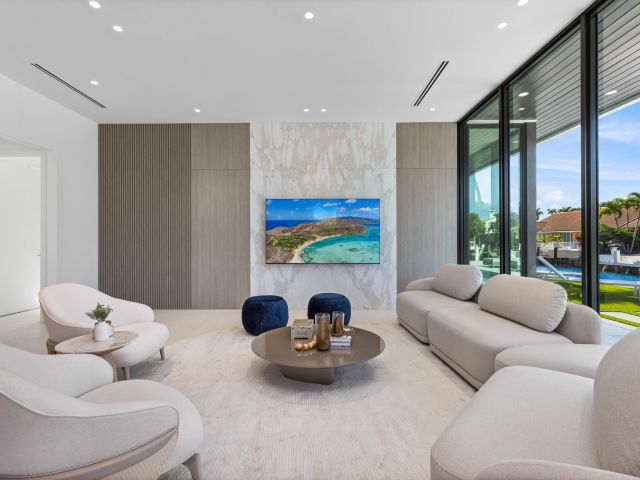 Продажа дома по адресу 541 Golden Harbour Drive - фото 6413578