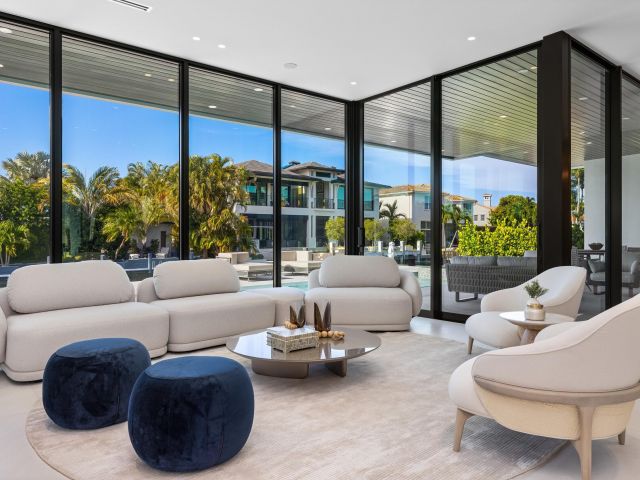 Продажа дома по адресу 541 Golden Harbour Drive - фото 6413580