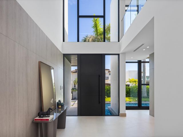 Продажа дома по адресу 541 Golden Harbour Drive - фото 6413581