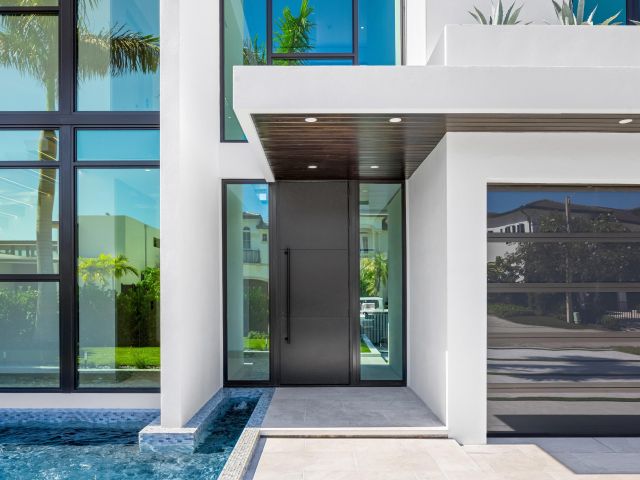 Продажа дома по адресу 541 Golden Harbour Drive - фото 6413582