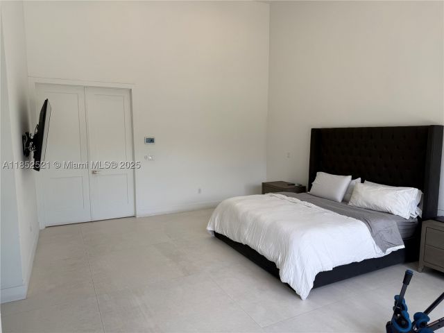 Продажа дома по адресу 9600 SW 66th St - фото 8333711