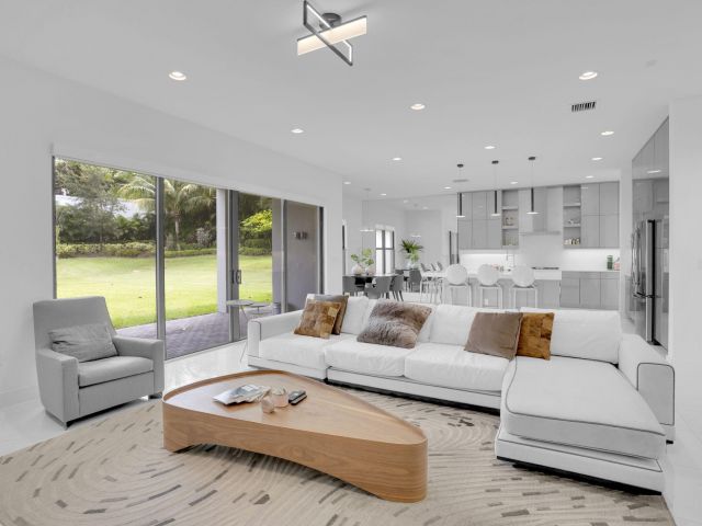 Продажа дома по адресу 8115 Laurel Falls Drive - фото 6445592