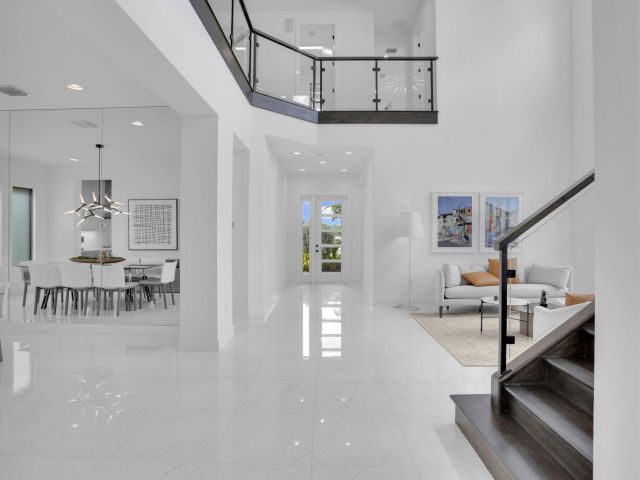 Продажа дома по адресу 8115 Laurel Falls Drive - фото 6445600