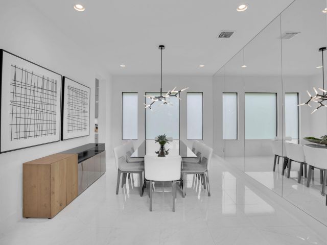 Продажа дома по адресу 8115 Laurel Falls Drive - фото 6445602