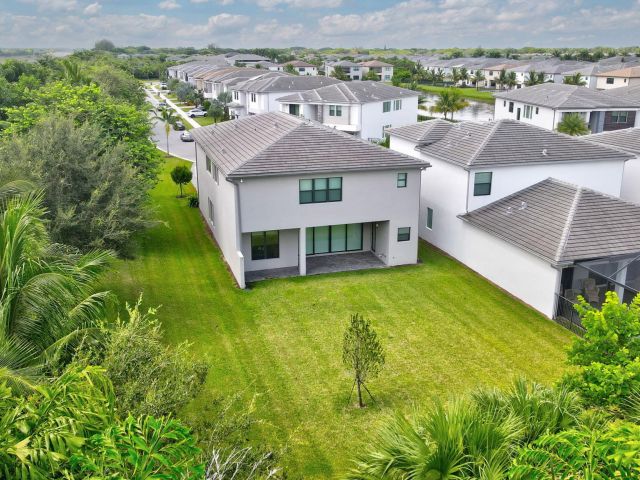 Продажа дома по адресу 8115 Laurel Falls Drive - фото 6445607