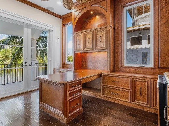 Продажа дома по адресу 549 NE 19th Avenue C - фото 8966718
