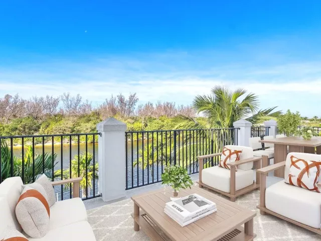 Продажа дома по адресу 549 NE 19th Avenue C - фото 8966734